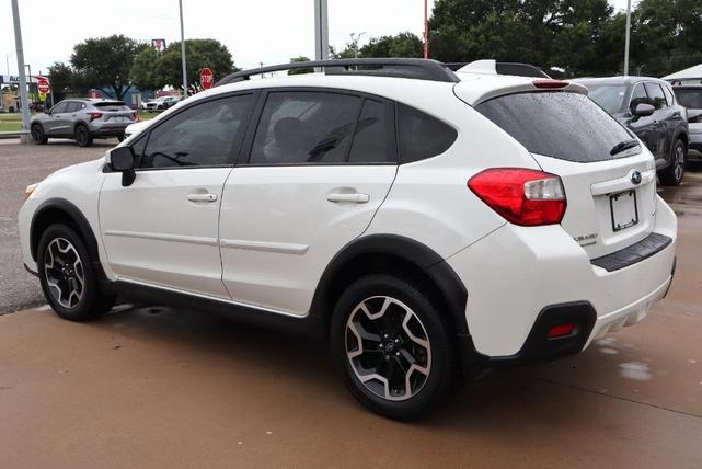 Photo of 2017 Crystal White Pearl Subaru Crosstrek
