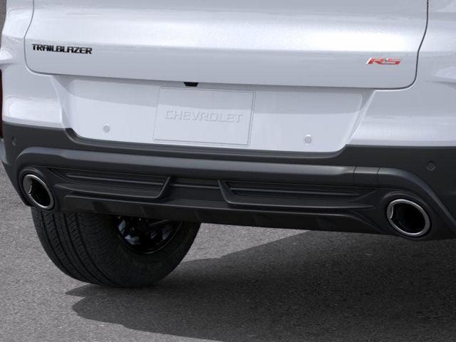 Photo of 2026 Iridescent Pearl Tricoat Chevrolet Trailblazer
