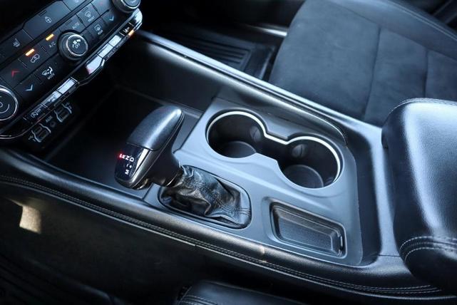 Photo of 2022 DB Black Crystal Clearcoat Dodge Durango