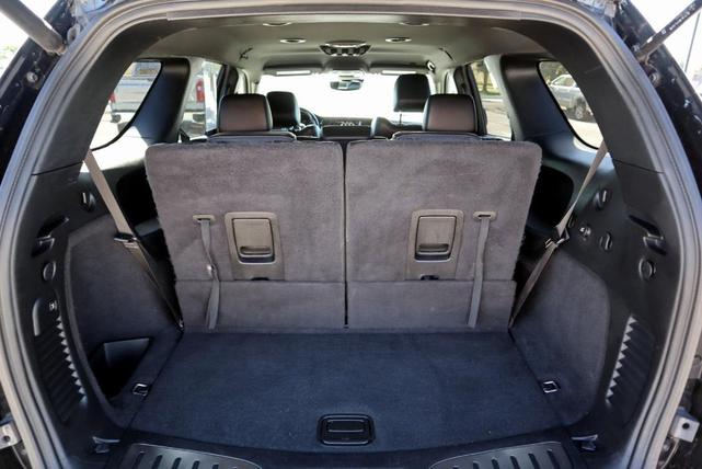 Photo of 2022 DB Black Crystal Clearcoat Dodge Durango