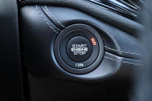 Photo of 2022 DB Black Crystal Clearcoat Dodge Durango