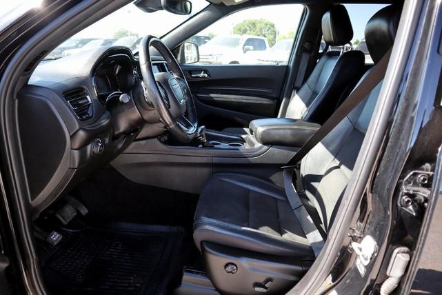 Photo of 2022 DB Black Crystal Clearcoat Dodge Durango