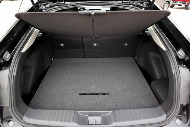 Photo of 2023 Black Toyota Prius