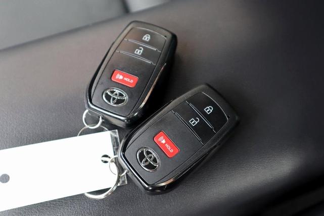 Photo of 2023 Black Toyota Prius
