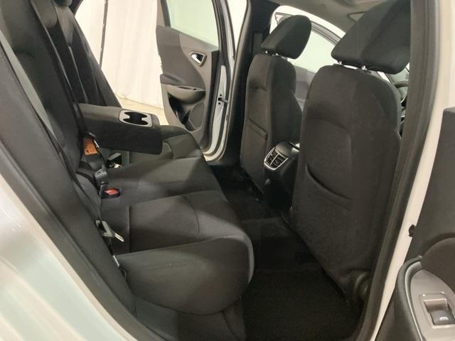 Photo of 2022 Summit White Chevrolet Malibu