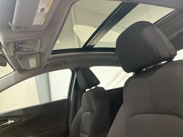 Photo of 2022 Summit White Chevrolet Malibu