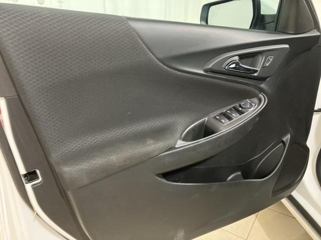 Photo of 2022 Summit White Chevrolet Malibu