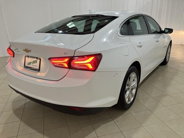 Photo of 2022 Summit White Chevrolet Malibu