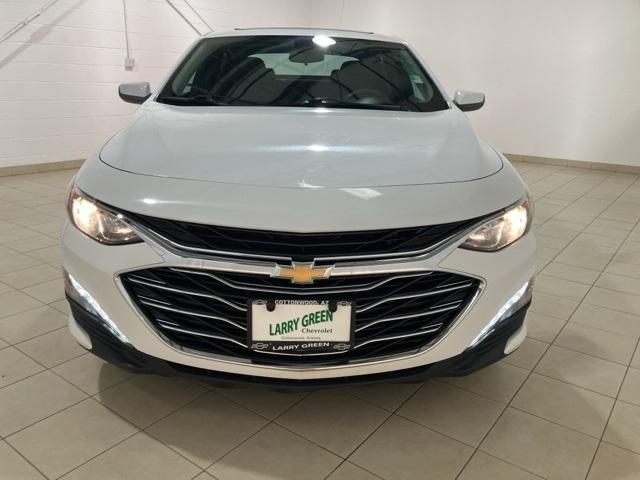 Photo of 2022 Summit White Chevrolet Malibu