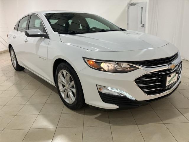 Photo of 2022 Summit White Chevrolet Malibu