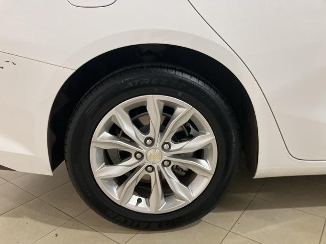 Photo of 2022 Summit White Chevrolet Malibu