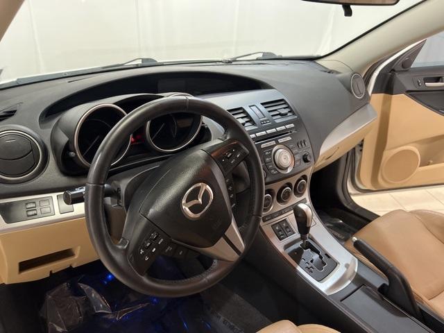Photo of 2010 Crystal White Pearl Mica Mazda Mazda3