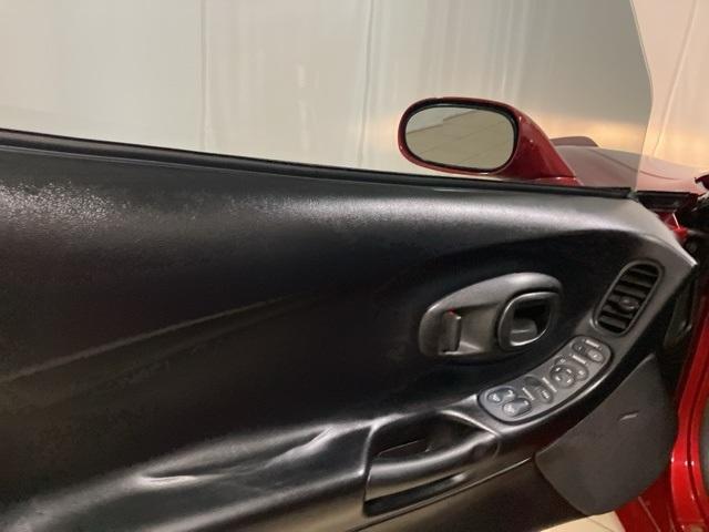 Photo of 1999 Magnetic Red Metallic Chevrolet Corvette