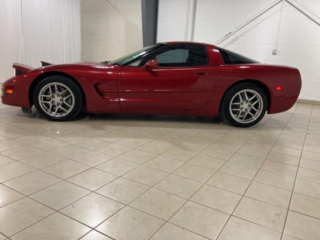 Photo of 1999 Magnetic Red Metallic Chevrolet Corvette
