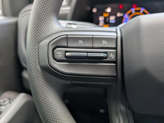 Photo of 2026 Summit White Chevrolet Colorado