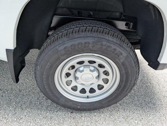 Photo of 2026 Summit White Chevrolet Colorado