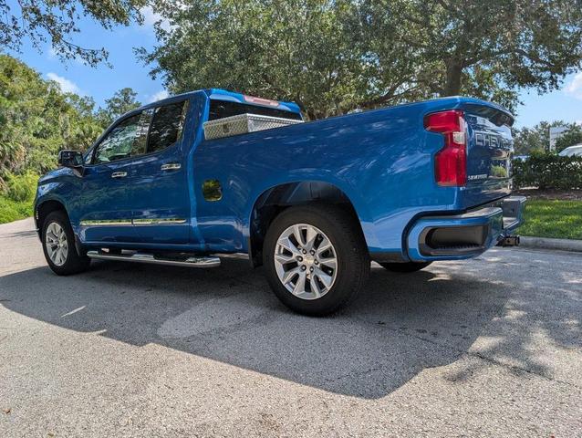 Photo of 2022 Glacier Blue Metallic Chevrolet Silverado 1500