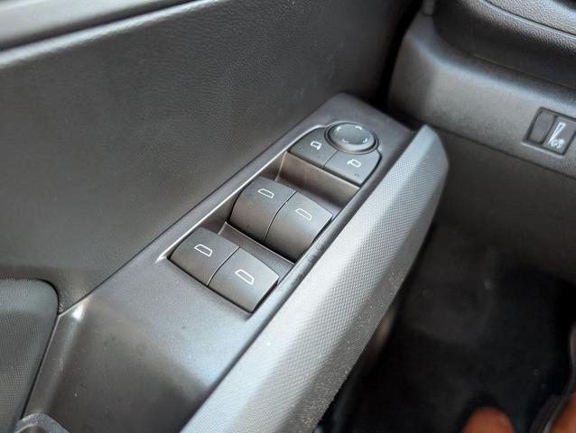 Photo of 2025 Snowdrift Metallic Chevrolet Colorado