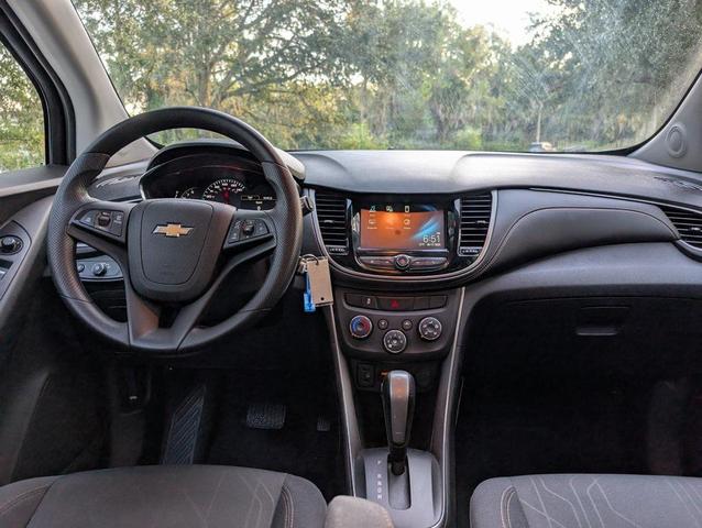 Photo of 2017 Summit White Chevrolet Trax
