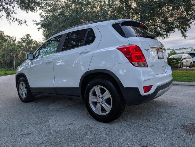 Photo of 2017 Summit White Chevrolet Trax