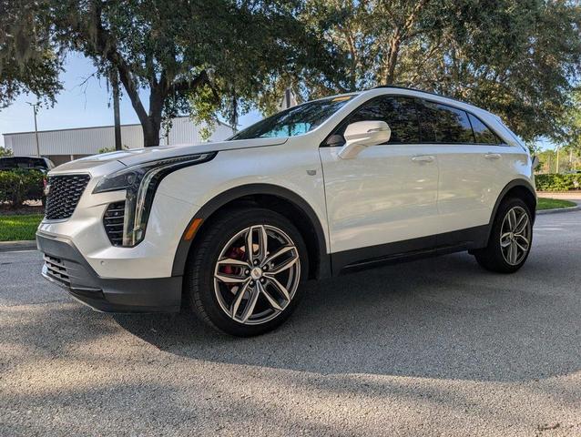 Photo of 2021 Crystal White Tricoat Cadillac XT4