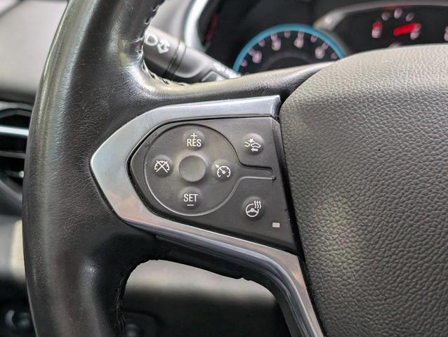 Photo of 2021 Iridescent Pearl Tricoat Chevrolet Traverse