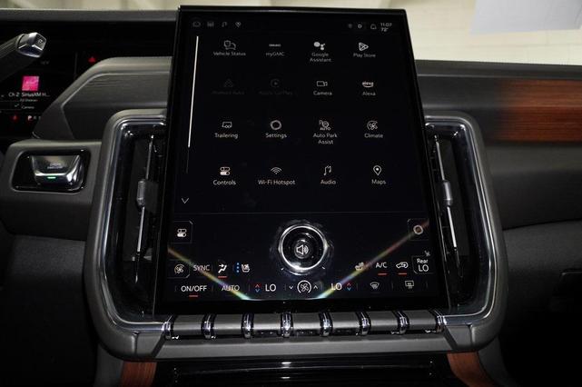 Photo of 2025 Onyx Black GMC Yukon XL