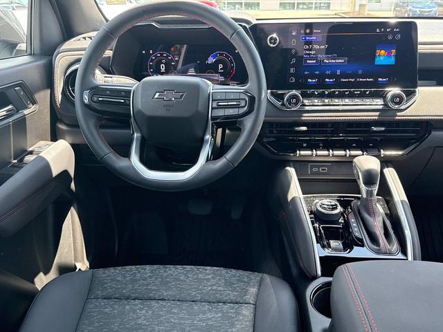 Photo of 2025 Summit White Chevrolet Colorado