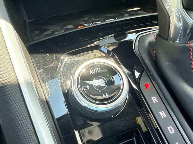 Photo of 2025 Summit White Chevrolet Colorado