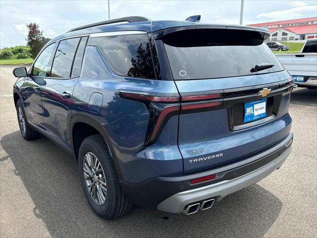 Photo of 2025 Lakeshore Blue Metallic Chevrolet Traverse