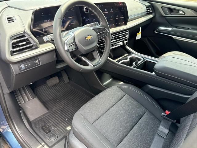 Photo of 2025 Lakeshore Blue Metallic Chevrolet Traverse