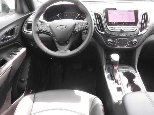 Photo of 2024 Iridescent Pearl Tricoat Chevrolet Equinox