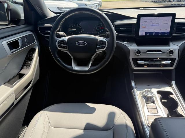 Photo of 2021 Gray Ford Explorer