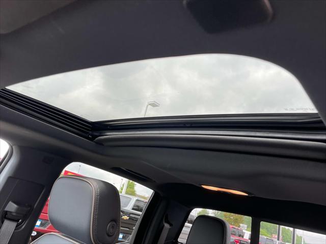 Photo of 2024 Onyx Black GMC Canyon