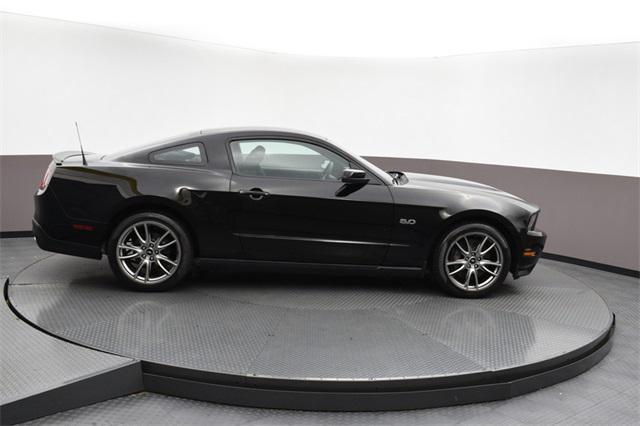 Photo of 2011 Ebony Ford Mustang