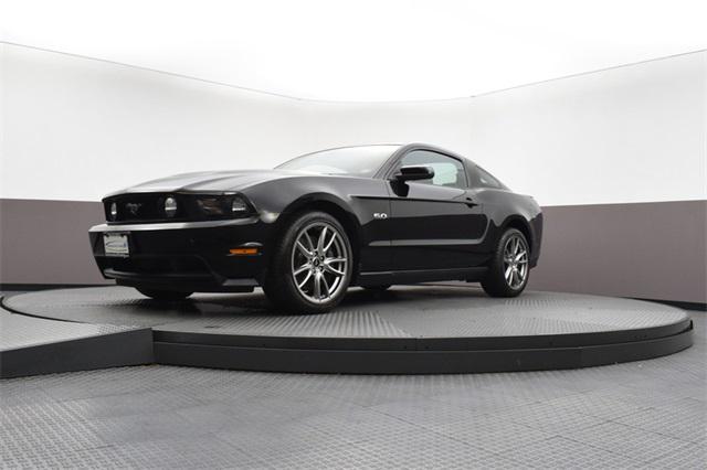 Photo of 2011 Ebony Ford Mustang