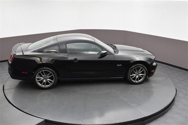 Photo of 2011 Ebony Ford Mustang