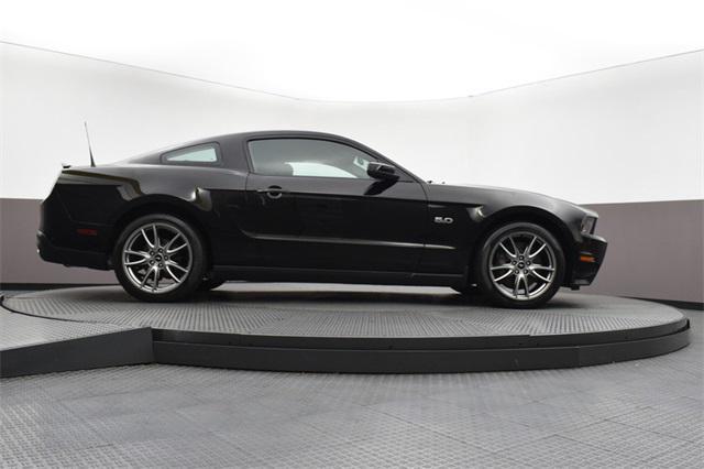 Photo of 2011 Ebony Ford Mustang