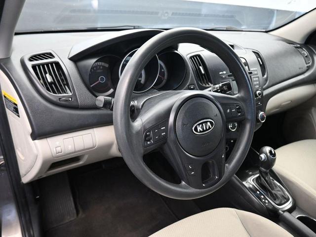 Photo of 2011 Bronze Kia Forte