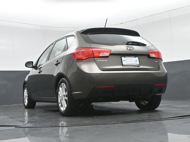 Photo of 2011 Bronze Kia Forte