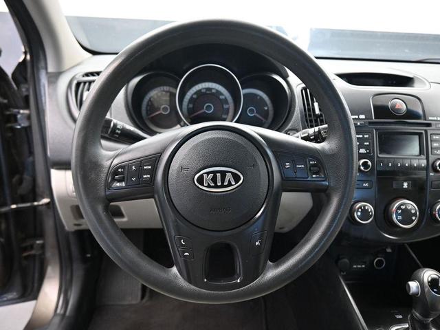 Photo of 2011 Bronze Kia Forte