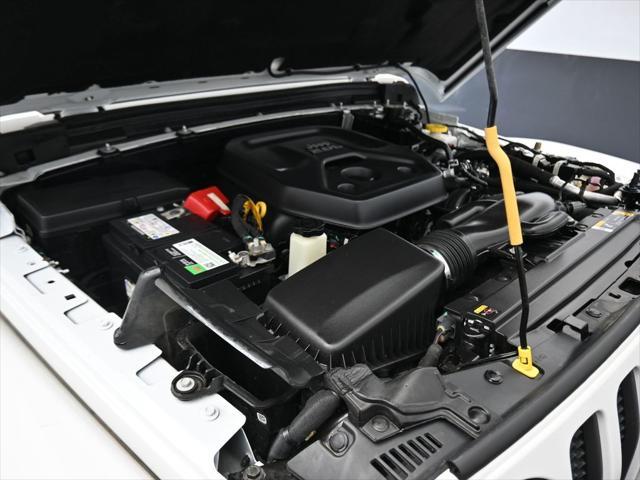 Photo of 2021 Bright White Clearcoat Jeep Wrangler