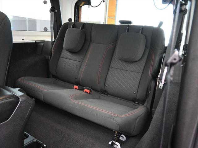 Photo of 2021 Bright White Clearcoat Jeep Wrangler