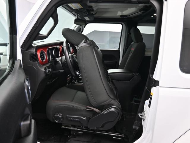 Photo of 2021 Bright White Clearcoat Jeep Wrangler
