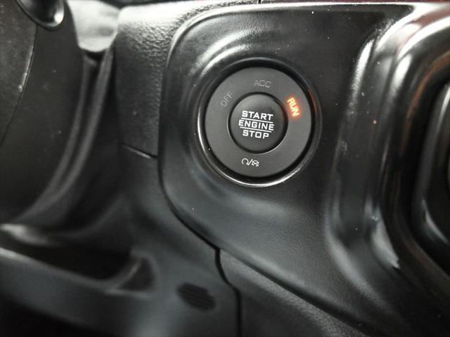 Photo of 2021 Bright White Clearcoat Jeep Wrangler