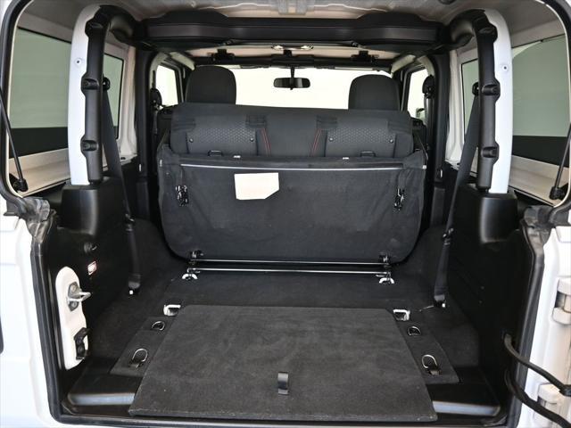 Photo of 2021 Bright White Clearcoat Jeep Wrangler