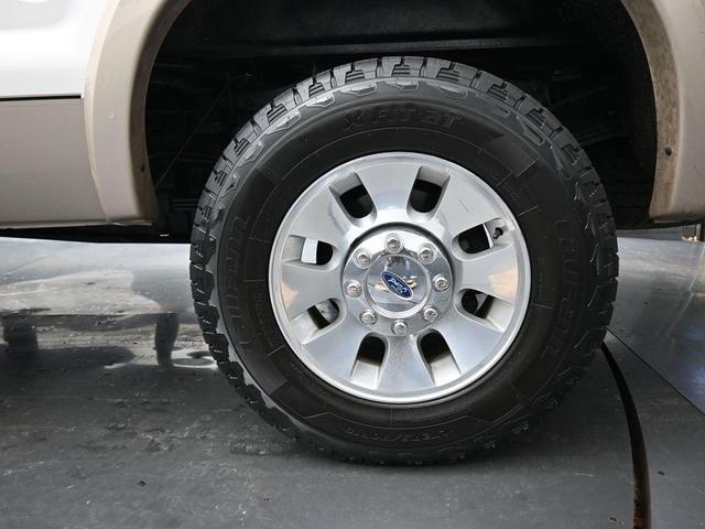 Photo of 2010 White Platinum Metallic Tri-Coat Ford F-250