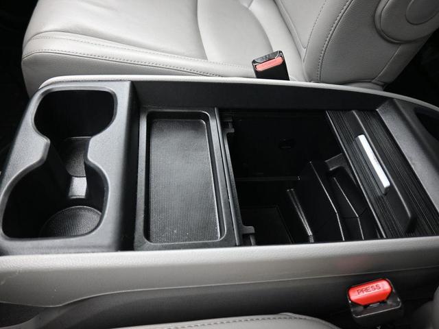 Photo of 2019 Pacific Pewter Metallic Honda Odyssey
