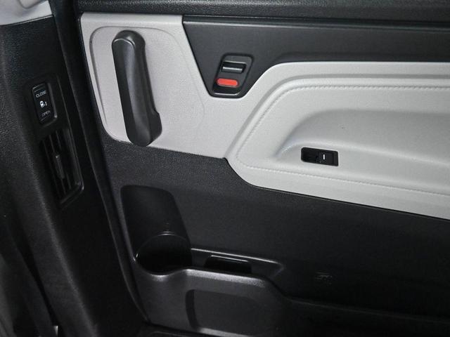 Photo of 2019 Pacific Pewter Metallic Honda Odyssey