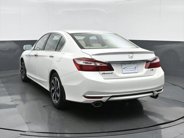 Photo of 2016 White Orchid Pearl Honda Accord